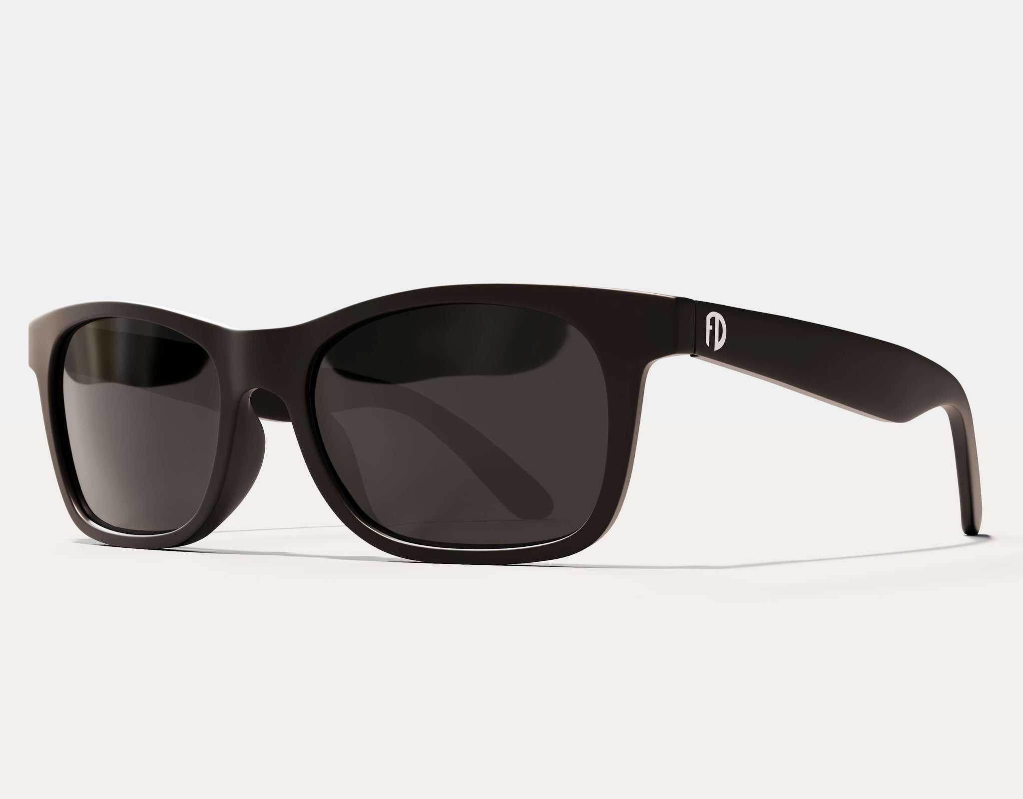 165mm Refined Gent sunglasses, crafted for large heads with a polished, sophisticated frame.