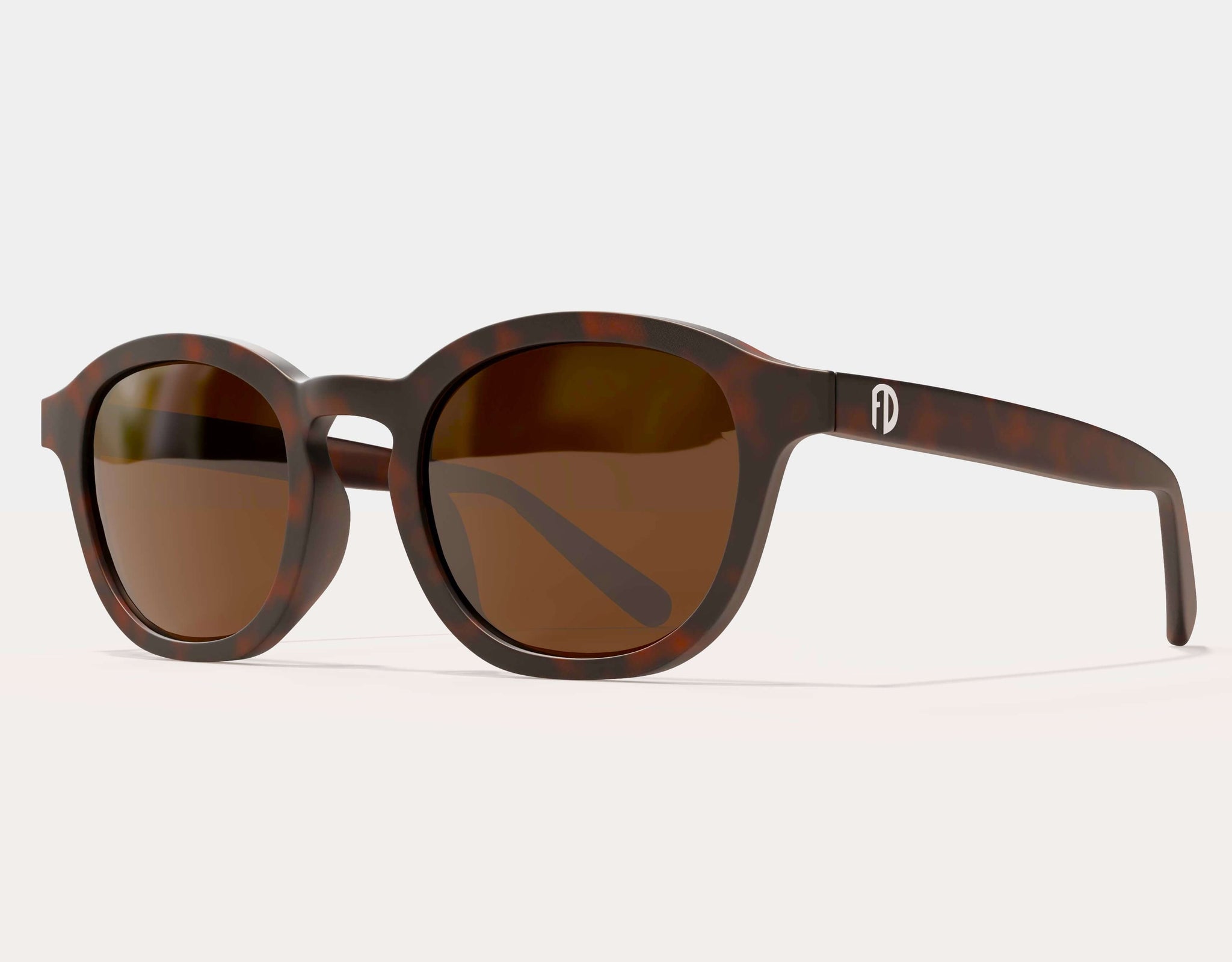 165mm The Scholar sunglasses designed for wide faces with a rounded frame for a bold look.